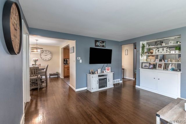 36 Dexter, Tonawanda, NY 14150