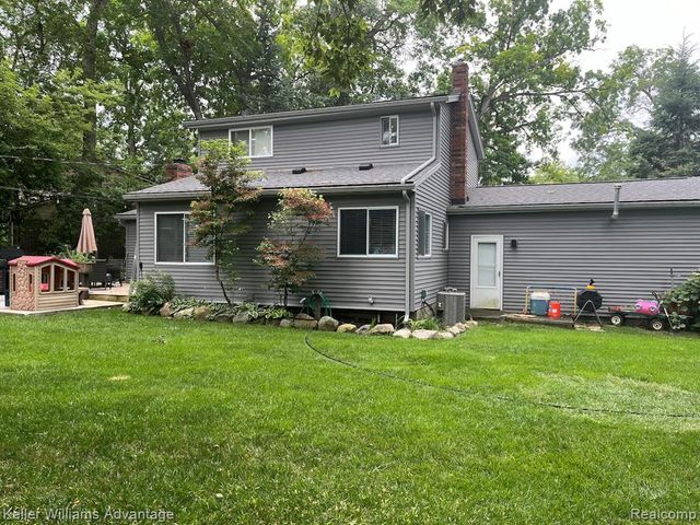 1466 Shankin Court, Wolverine Lake, MI 48390