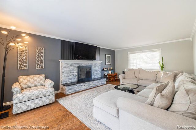 1466 Shankin Court, Wolverine Lake, MI 48390