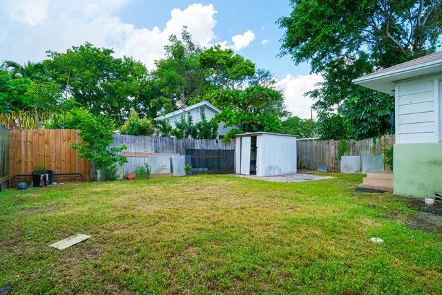 727 S M Street, Lake Worth Beach, FL 33460