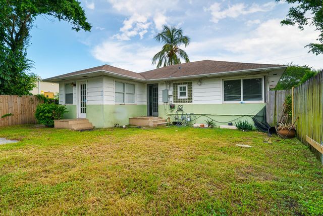 727 S M Street, Lake Worth Beach, FL 33460