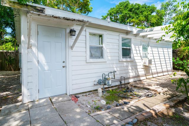 727 S M Street, Lake Worth Beach, FL 33460