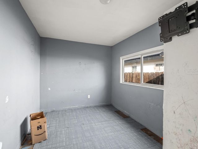 2509 S 10th Street, Fresno, CA 93725