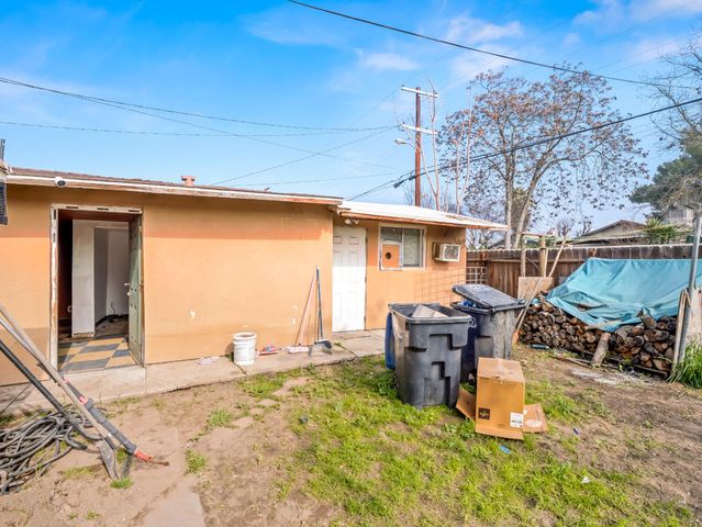 2509 S 10th Street, Fresno, CA 93725