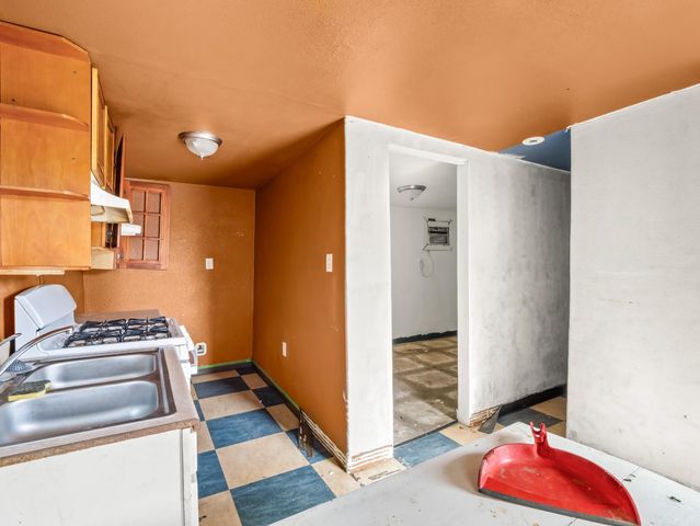 2509 S 10th Street, Fresno, CA 93725