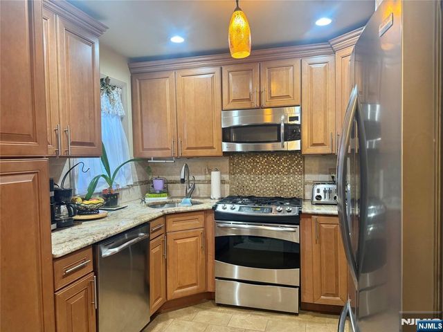 1131 43rd Street, North Bergen, NJ 07047
