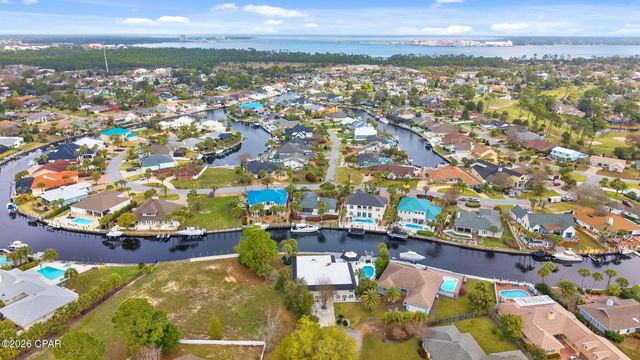 483 Wahoo Road, Panama City Beach, FL 32408