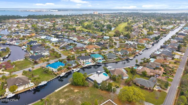 483 Wahoo Road, Panama City Beach, FL 32408