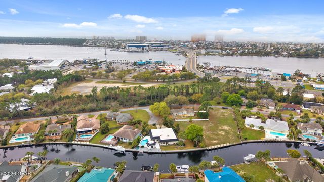 483 Wahoo Road, Panama City Beach, FL 32408