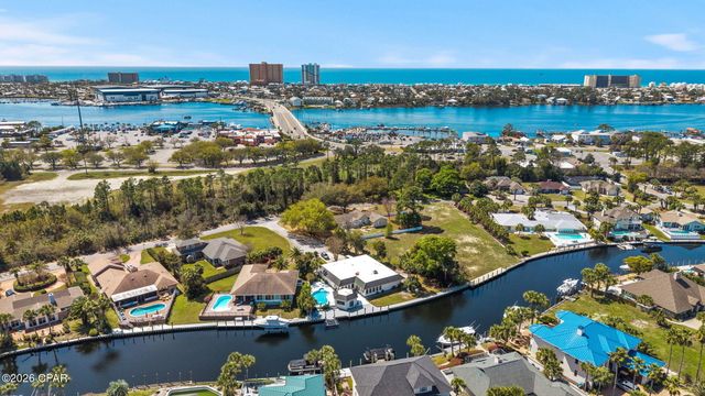 483 Wahoo Road, Panama City Beach, FL 32408