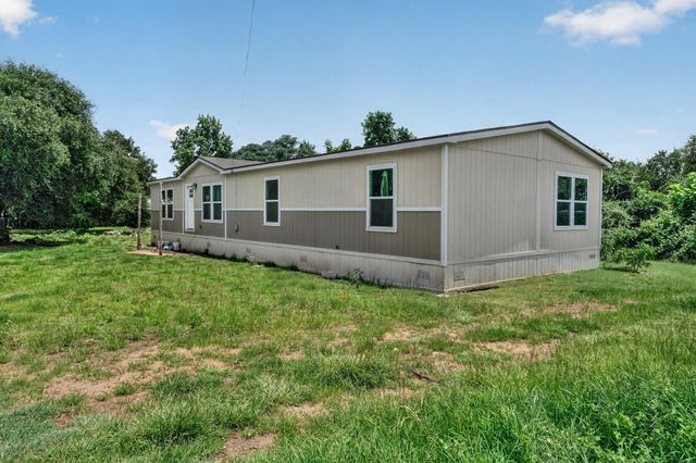 908 Yegua DR, Lexington, TX 78947