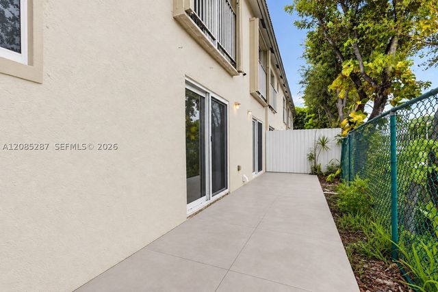 5775 NW 109th Ave 13, Doral, FL 33178