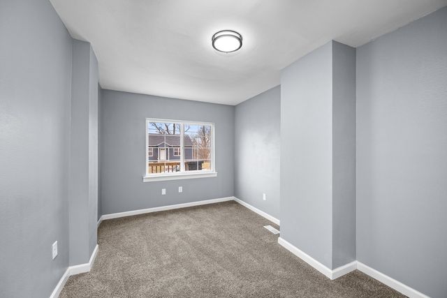 1906 E 13th Street, Davenport, IA 52803