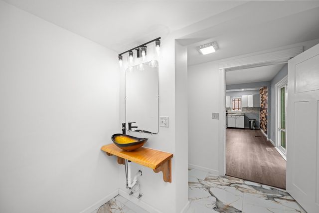 1906 E 13th Street, Davenport, IA 52803