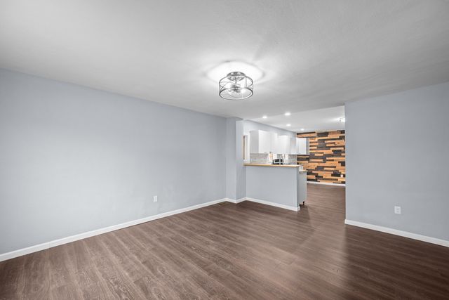 1906 E 13th Street, Davenport, IA 52803