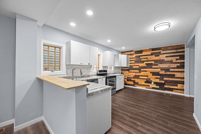 1906 E 13th Street, Davenport, IA 52803