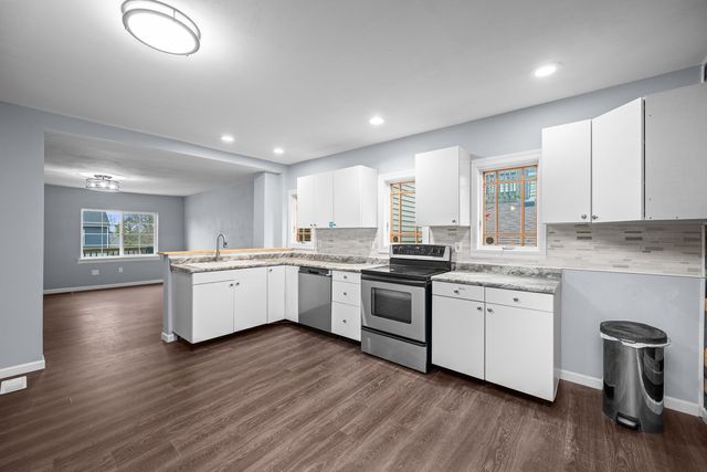 1906 E 13th Street, Davenport, IA 52803