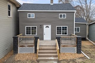 1906 E 13th Street, Davenport, IA 52803