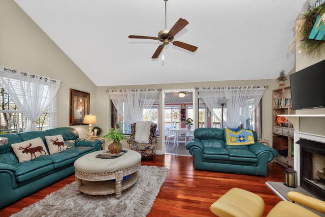 236 Persimmon Way, Harrodsburg, KY 40330