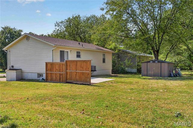 2157 Gregory Drive, Pacific, MO 63069