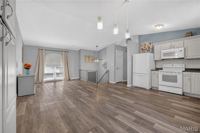 2157 Gregory Drive, Pacific, MO 63069