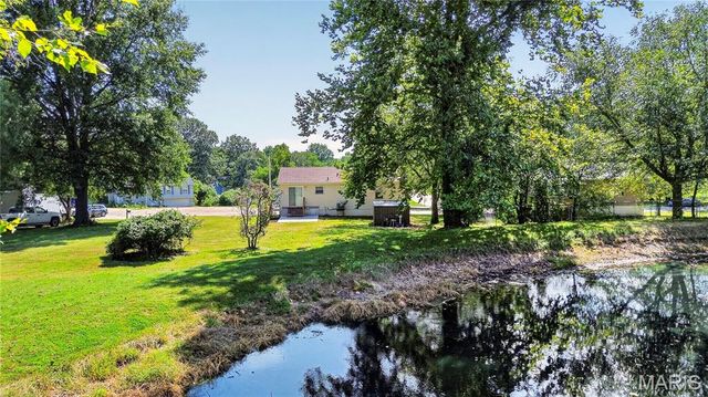 2157 Gregory Drive, Pacific, MO 63069