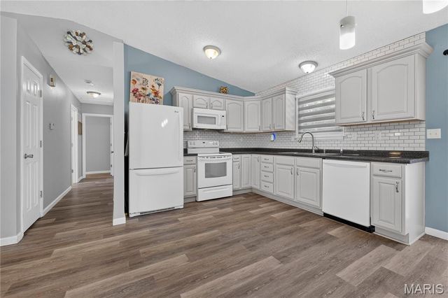 2157 Gregory Drive, Pacific, MO 63069