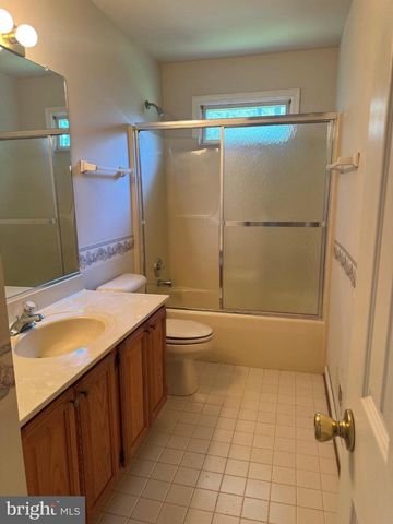 8227 OLD PLANK RD, Fredericksburg, VA 22407