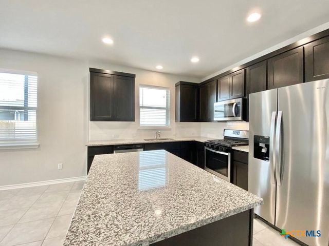 2148 Pecan Island Drive, Leander, TX 78641
