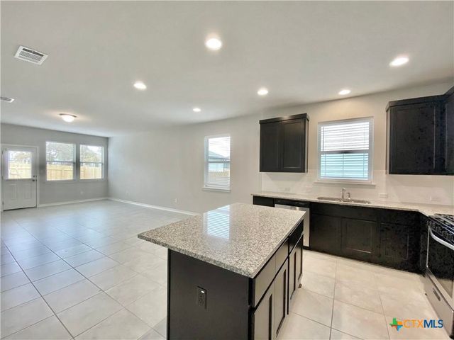 2148 Pecan Island Drive, Leander, TX 78641