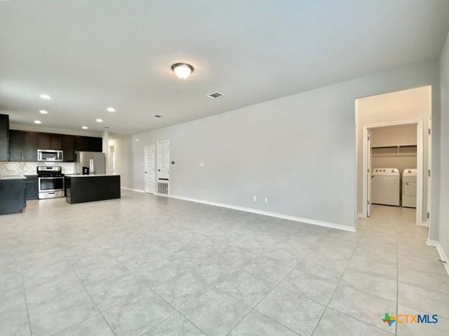 2148 Pecan Island Drive, Leander, TX 78641