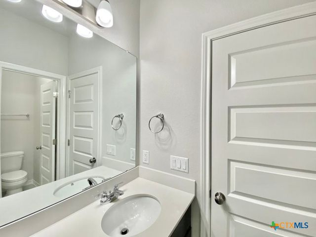 2148 Pecan Island Drive, Leander, TX 78641