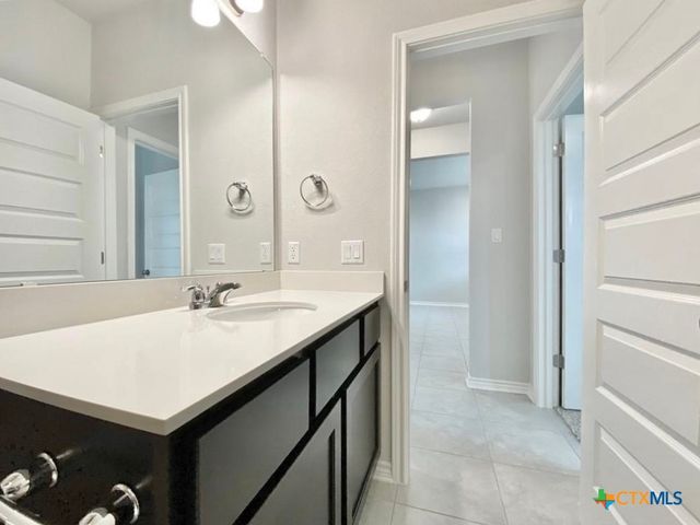 2148 Pecan Island Drive, Leander, TX 78641