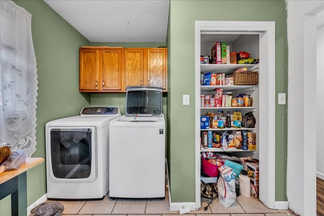 305 Oak Leaf Cir, Winchester, TN 37398