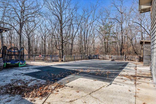 305 Oak Leaf Cir, Winchester, TN 37398