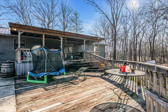 305 Oak Leaf Cir, Winchester, TN 37398