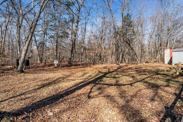 305 Oak Leaf Cir, Winchester, TN 37398