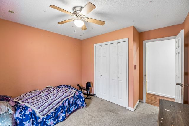 305 Oak Leaf Cir, Winchester, TN 37398