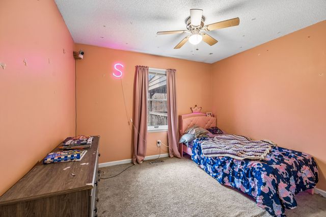 305 Oak Leaf Cir, Winchester, TN 37398