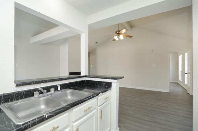 8531 Grand Knolls Drive, Houston, TX 77083