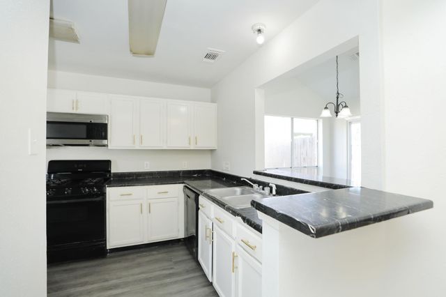 8531 Grand Knolls Drive, Houston, TX 77083