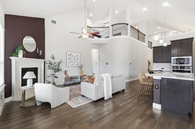 1912 Somerville Circle, Lantana, TX 76226