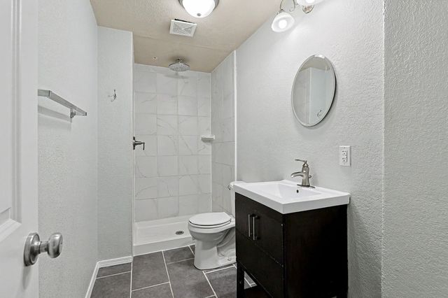 301 N Pinecrest Pl, Andover, KS 67002