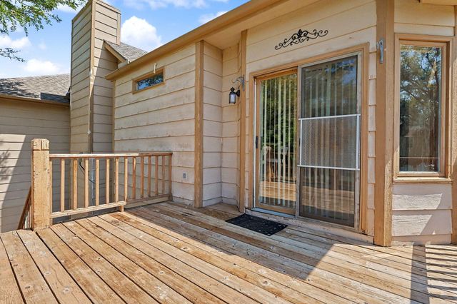 301 N Pinecrest Pl, Andover, KS 67002