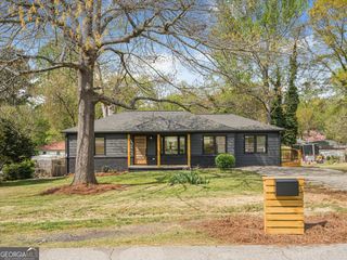 960 Pine Forest Drive SW, Mableton, GA 30126