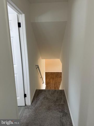 6 TRAVERTINE, Newark, DE 19702
