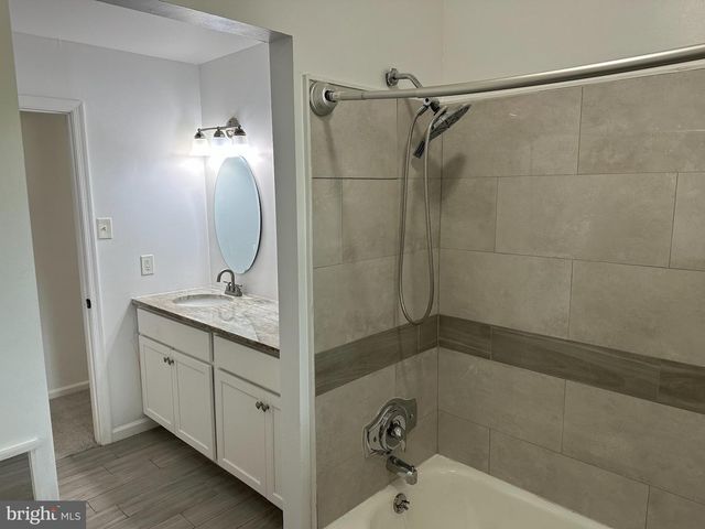 6 TRAVERTINE, Newark, DE 19702