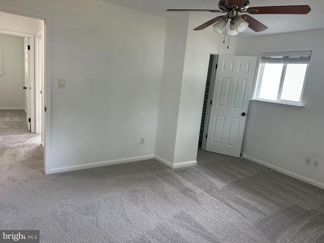 6 TRAVERTINE, Newark, DE 19702