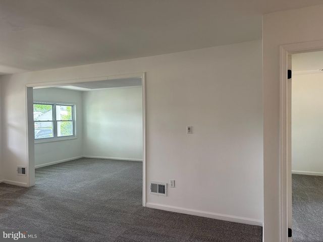 6 TRAVERTINE, Newark, DE 19702