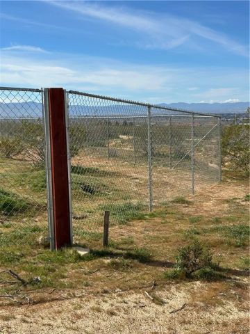 0 Chrysolite, Apple Valley, CA 92307